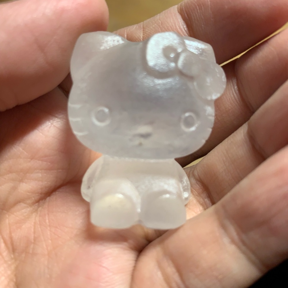 Selenite hello kitty